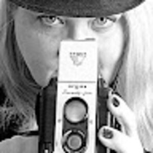 Meet your Posher, Dina